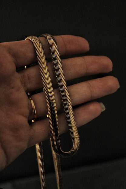 Collar de serpiente