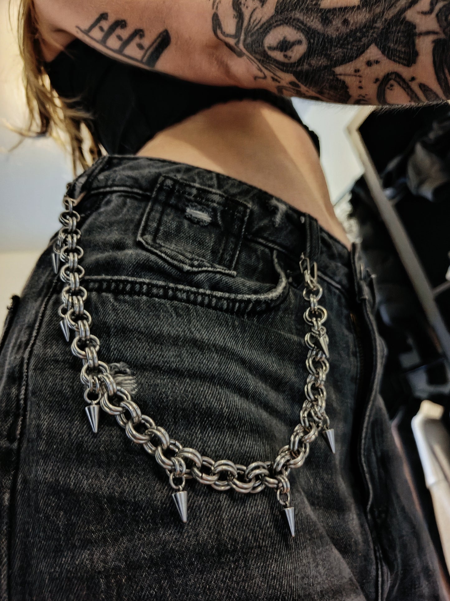 Chain pant spike